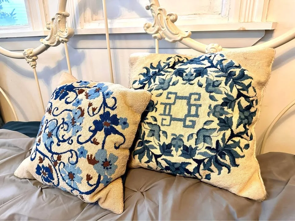 🌿 GORGEOUS Blue & Cream Needlepoint Cushions #cleanout