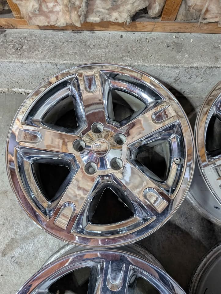 (4)-17 Inch Chrome Rims/TPMS Sensors 5x114.3 - photo 5