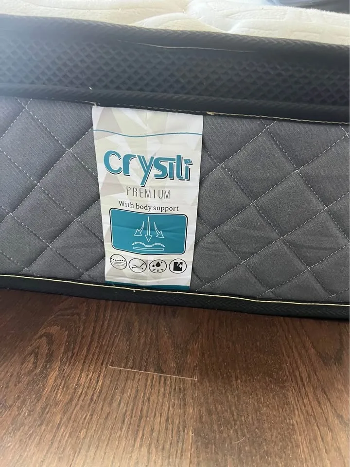 Crystli 12" Memory Foam Pillow Top Hybrid Mattress image indicator(3)