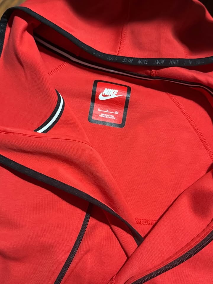 Nike Tech Butterfly Hoodie - photo 3