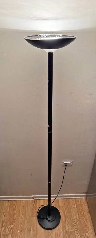 2 Floor lamps (Black & Gold)