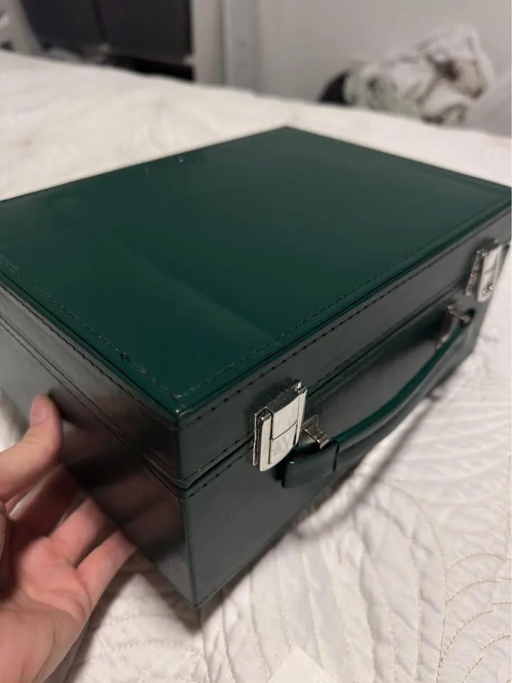 Gifting leather box full Korean skincare cosmetics DEMAF image indicator(2)