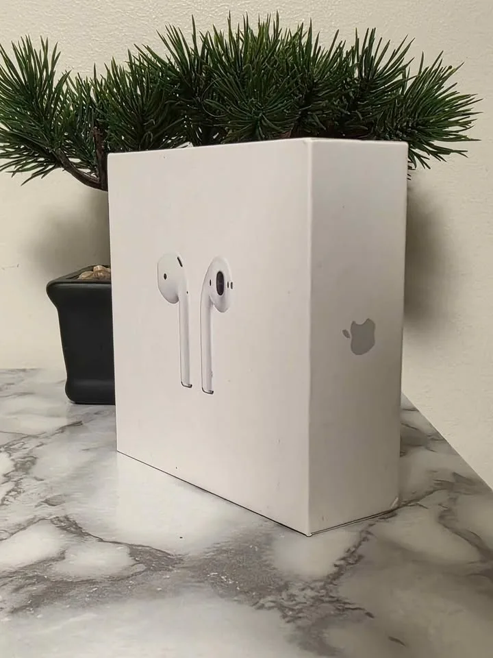 apple airpods 2nd generation with charging case image indicator(2)