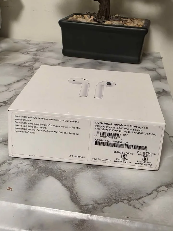 apple airpods 2nd generation with charging case image indicator(4)