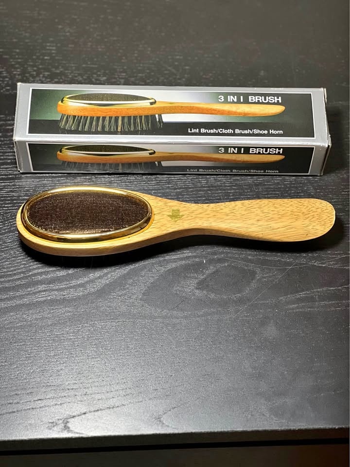 3 in 1 Brush Lint Brush/ Cloth Brush/ Shoe Horn