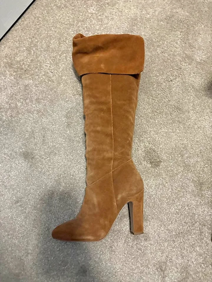 Ladies boots suede size 7