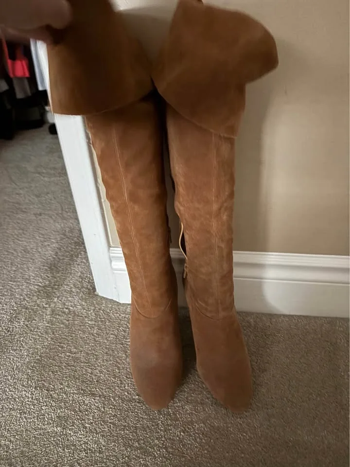 Ladies boots suede size 7 image indicator(5)