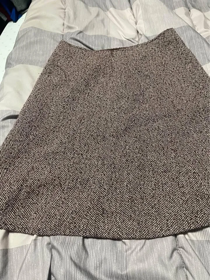 Ladies skirt size 6 image indicator(2)