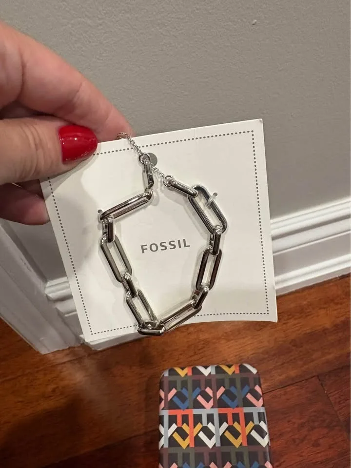 Bracelet Fossil Brand “new” image indicator(2)