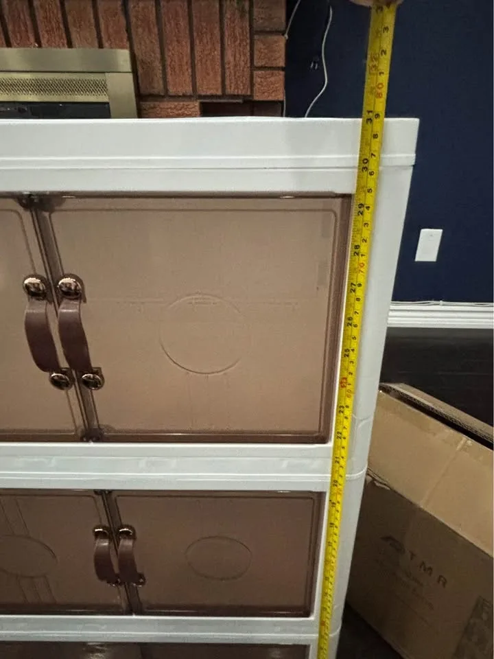 Stackable storage bin with wheels image indicator(2)