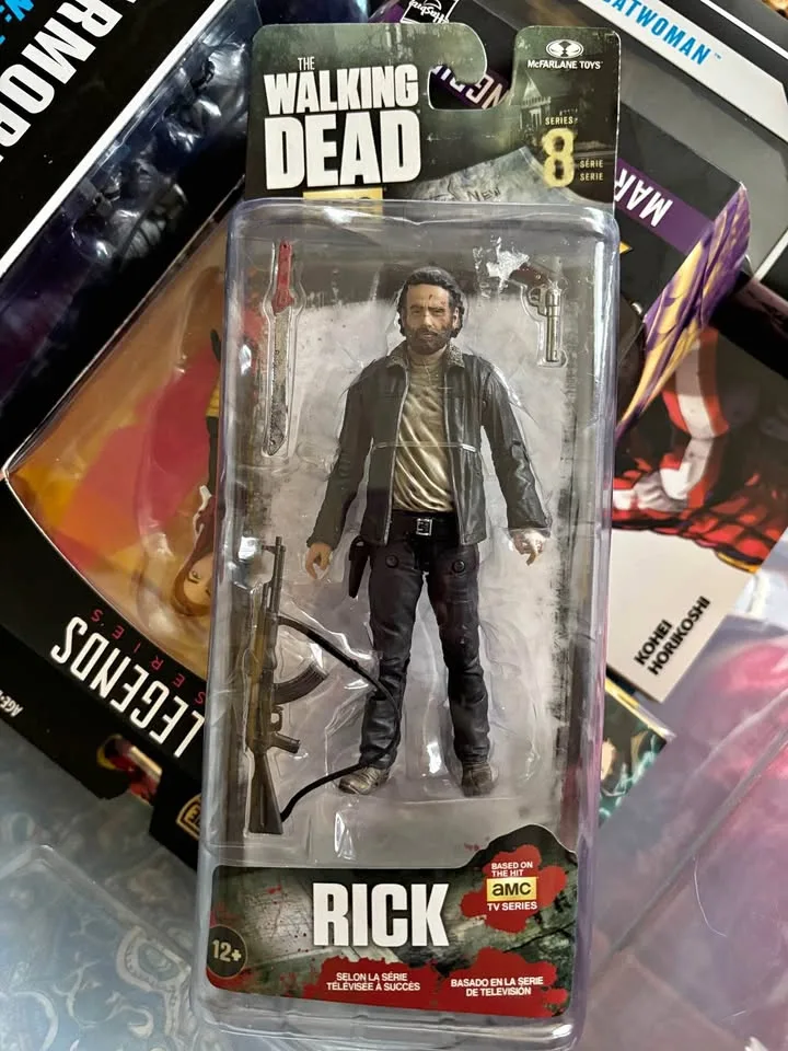 The Walking Dead Series 8 Rick Figure thumbnail