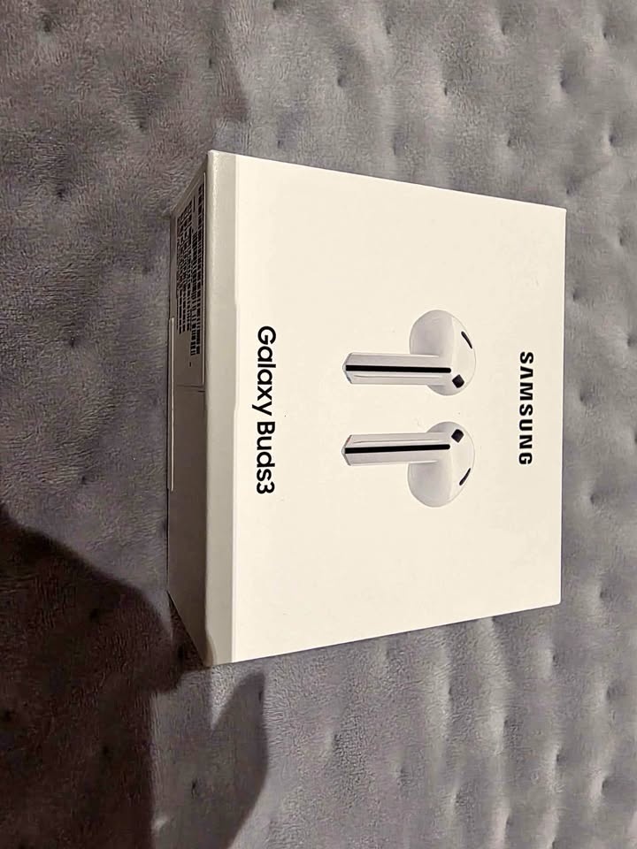 Galaxy buds3 sealed