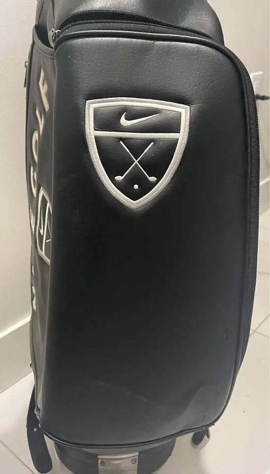 Nike Staff Tour Accuracy Golf Bag image indicator(10)