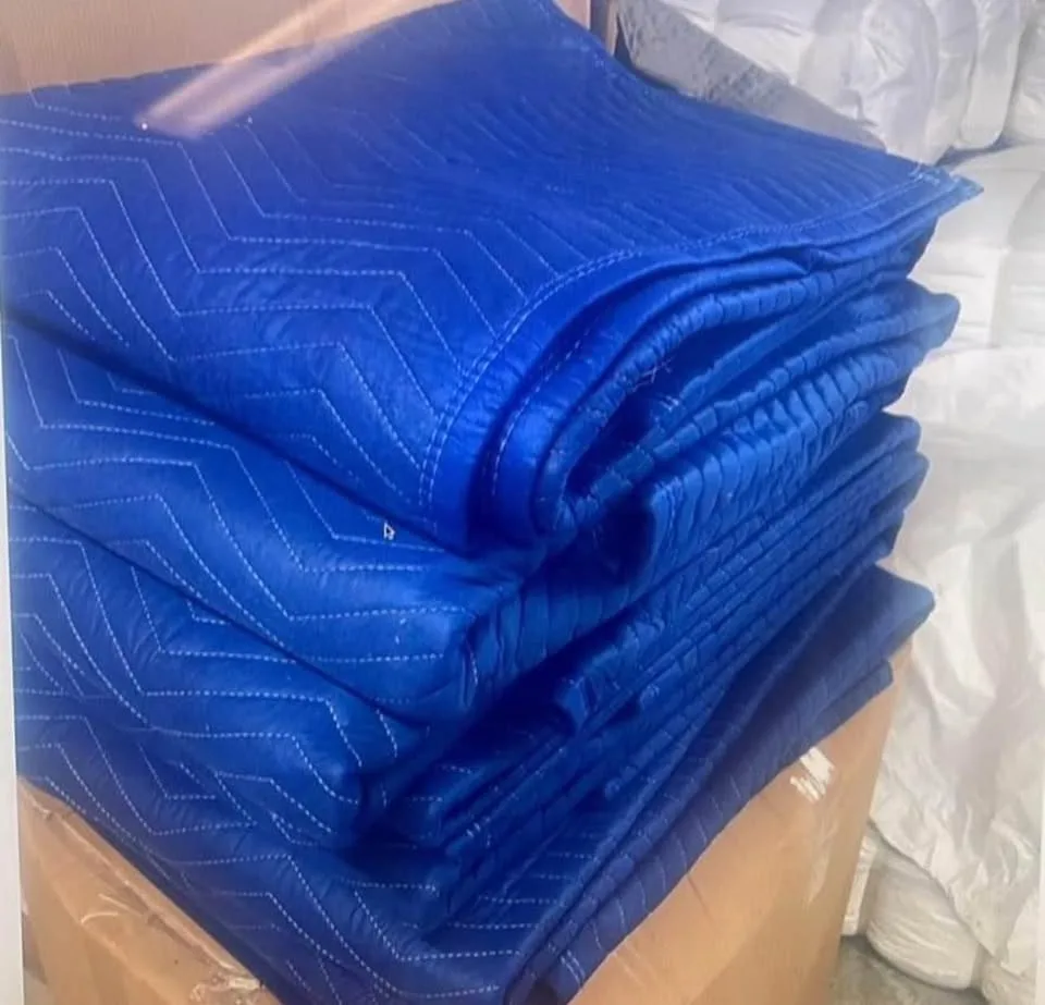 Brand New 4lb Moving Blanket Bundles image indicator(3)