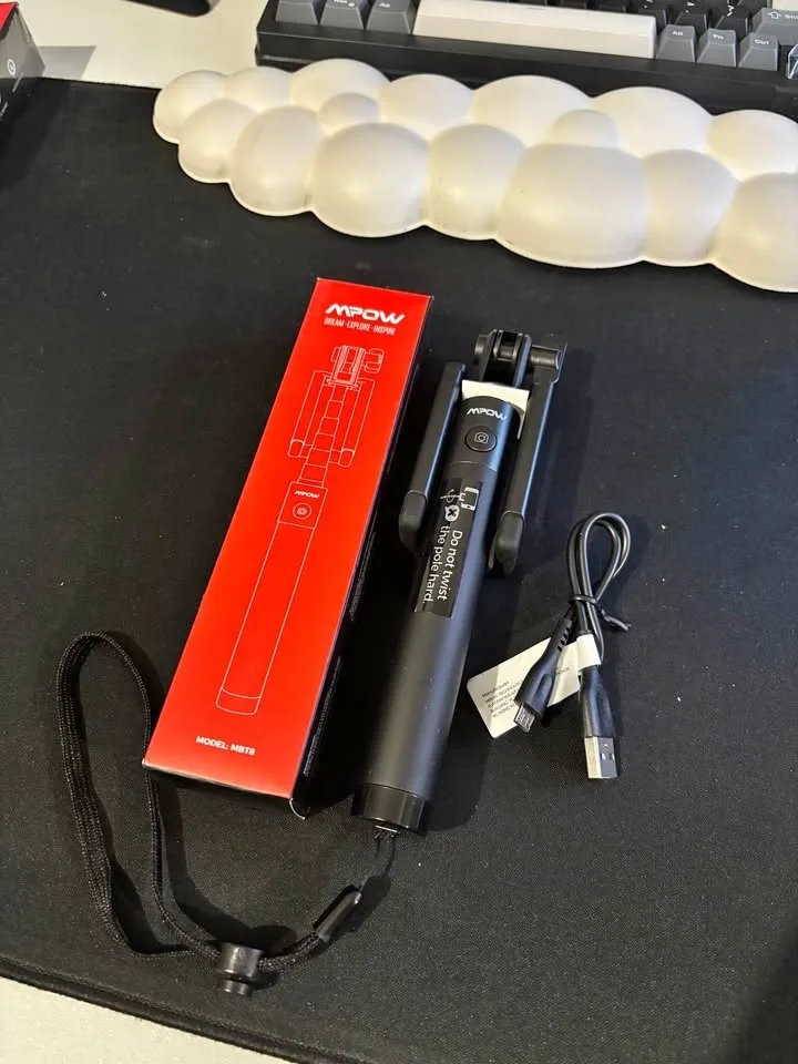 Selfie Stick with Bluetooth