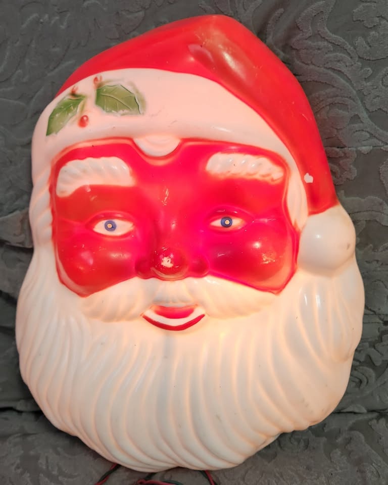 Vintage Blow Mold Light Up Santa Face - in perfect working order - photo 2