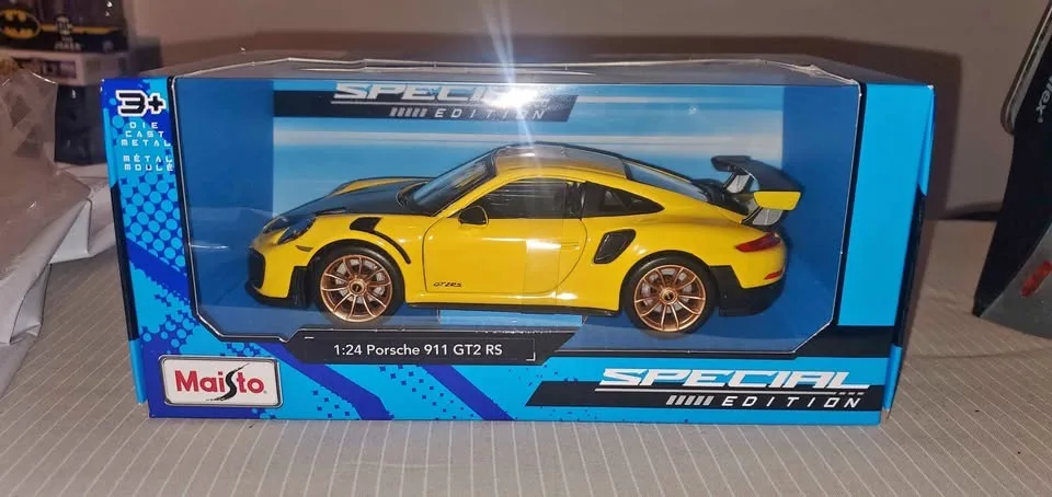 Porsche 911 GT2 RS