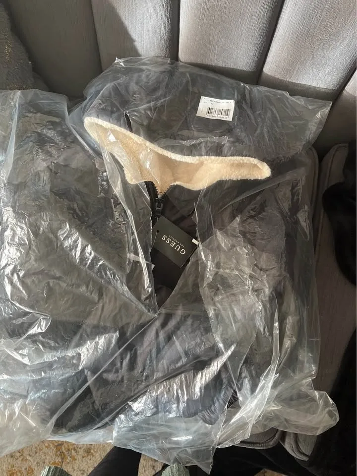 New Guess Reversible jacket kids size 12 image indicator(5)