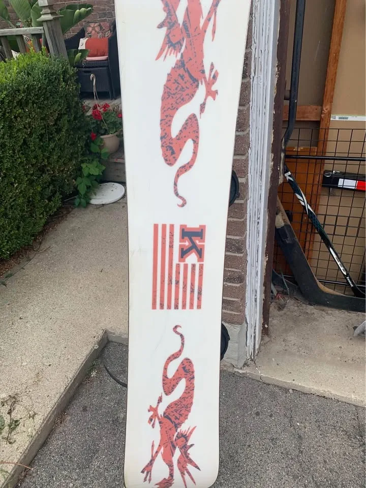 Vintage Kemper Snowboard w bindings and case image indicator(2)