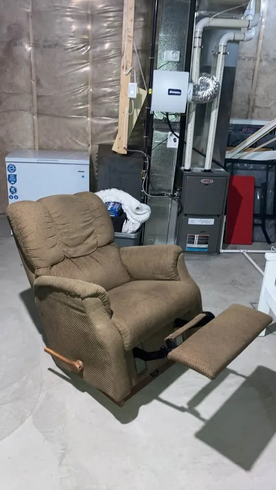 Comfy Recliner Chair or Best Offers image indicator(2)