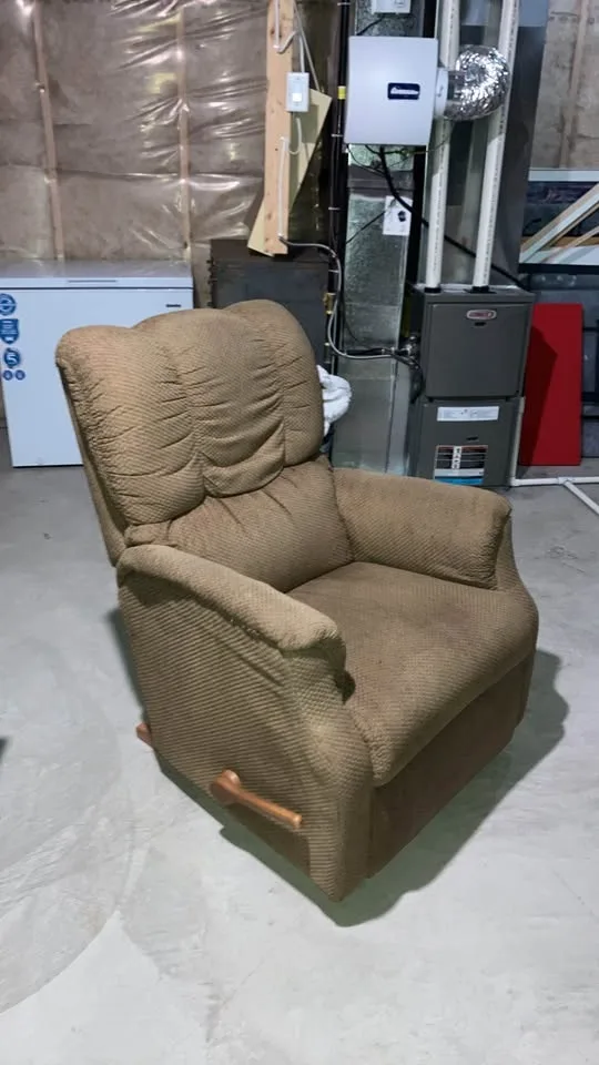 Comfy Recliner Chair or Best Offers image indicator(4)