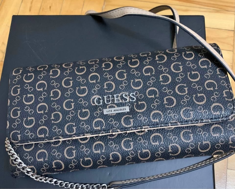 GUESS purse. Brand new