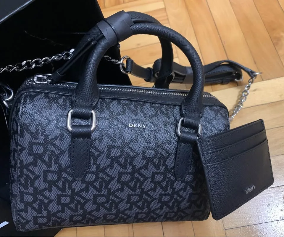 DKNY. Brand new image indicator(2)