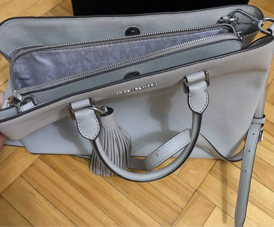 Michael Kors. Brand new image indicator(2)