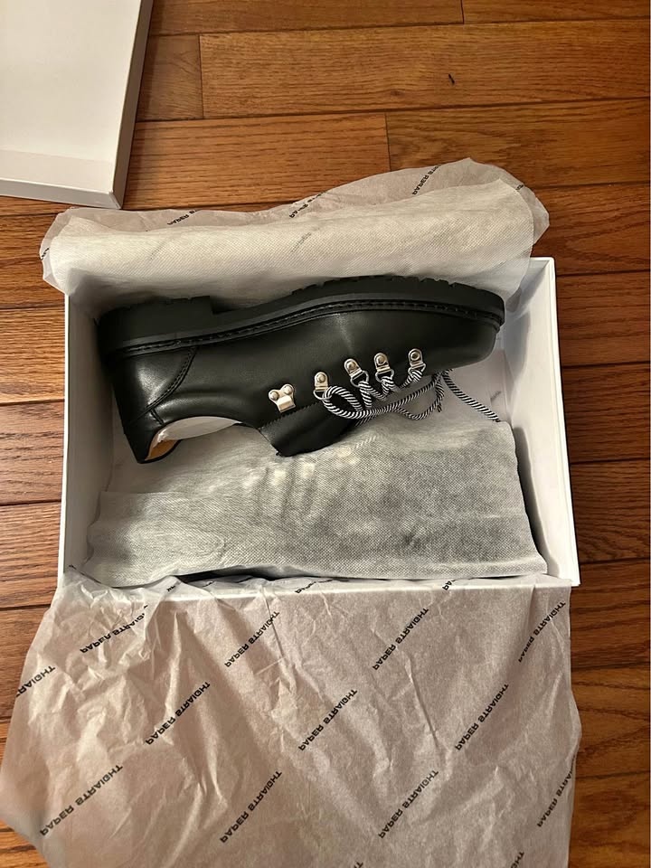 BRAND NEW - SUMMIT DERBY BLACK EU43