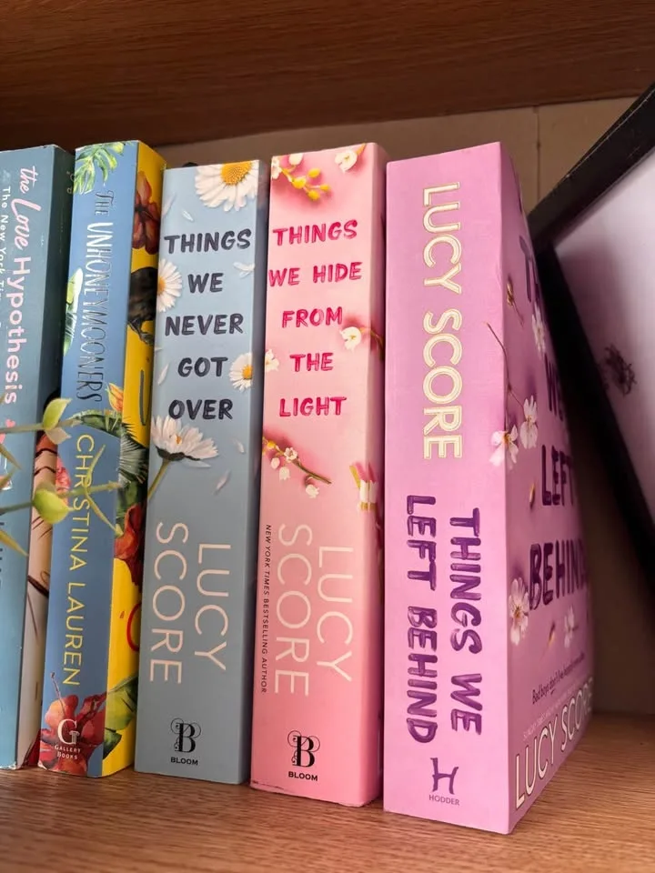 Colleen Hoover Books & Lucy Score Bundle image indicator(2)
