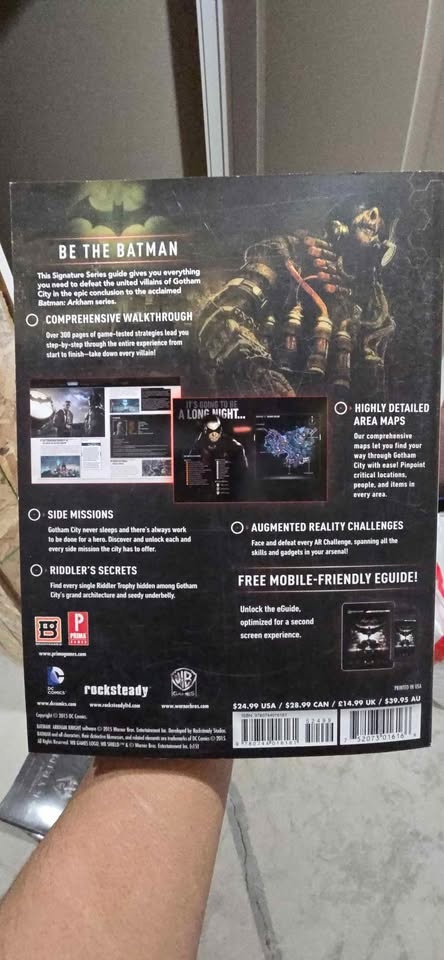 Batman: Arkham Knight Official Strategy Guide - photo 2