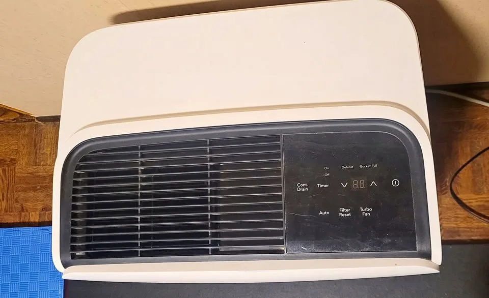 Frigidaire 60 Pint Dehumidifier - Model FFAD6022W1