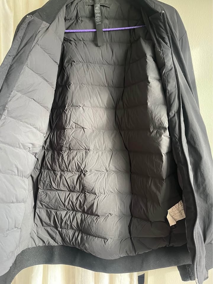 Lululemon puffer jacket medium - photo 3