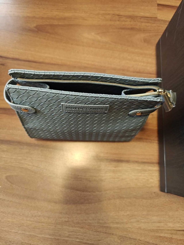Moroccan Oil brand pouch - photo 2
