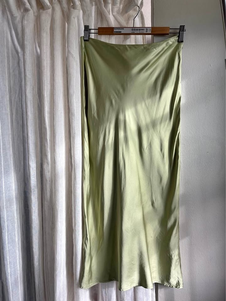 Frank & Oak bias cut slip skirt size small