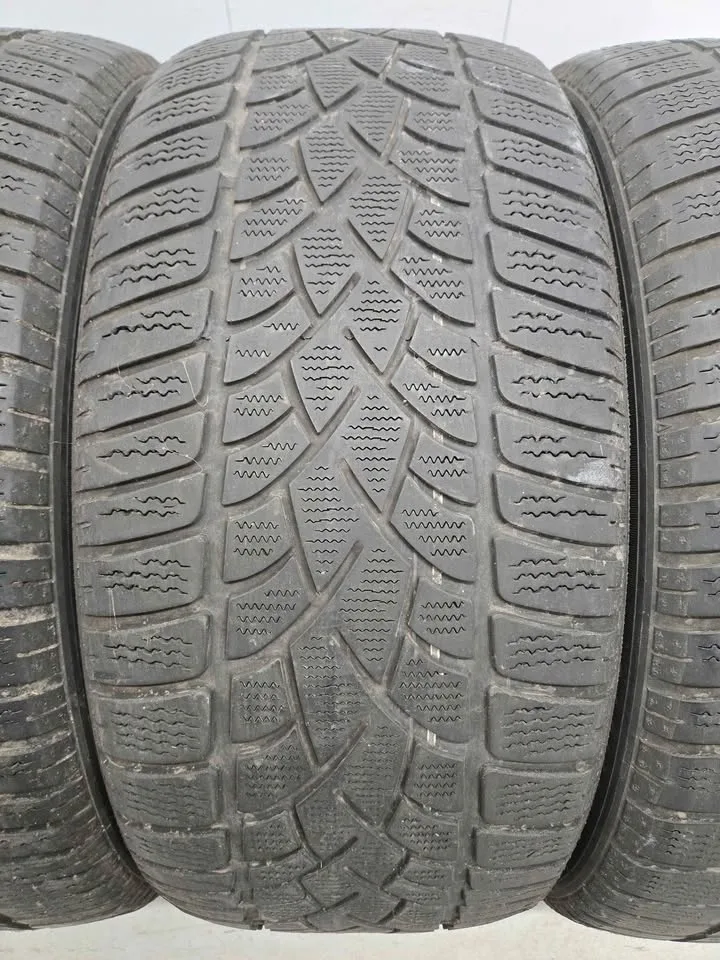 Dunlop SP Winter Sport Tires- 265/40R20 image indicator(4)