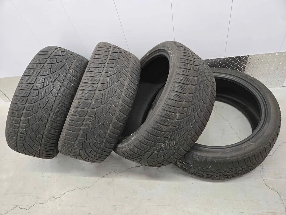 Dunlop SP Winter Sport Tires- 265/40R20 image indicator(6)