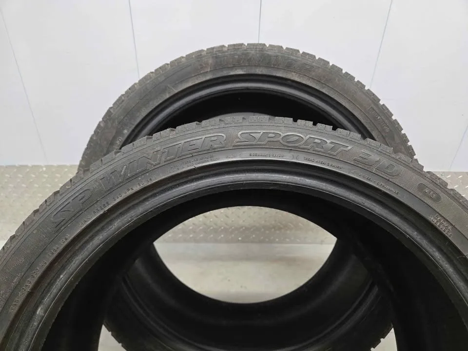 Dunlop SP Winter Sport Tires- 265/40R20 image indicator(8)