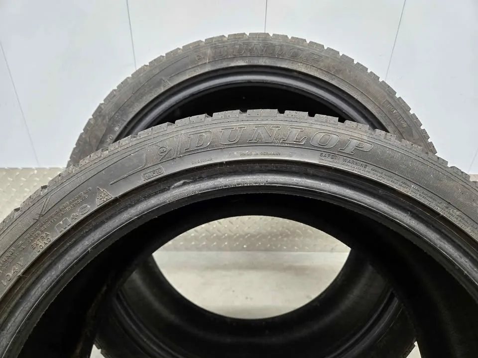 Dunlop SP Winter Sport Tires- 265/40R20 image indicator(10)