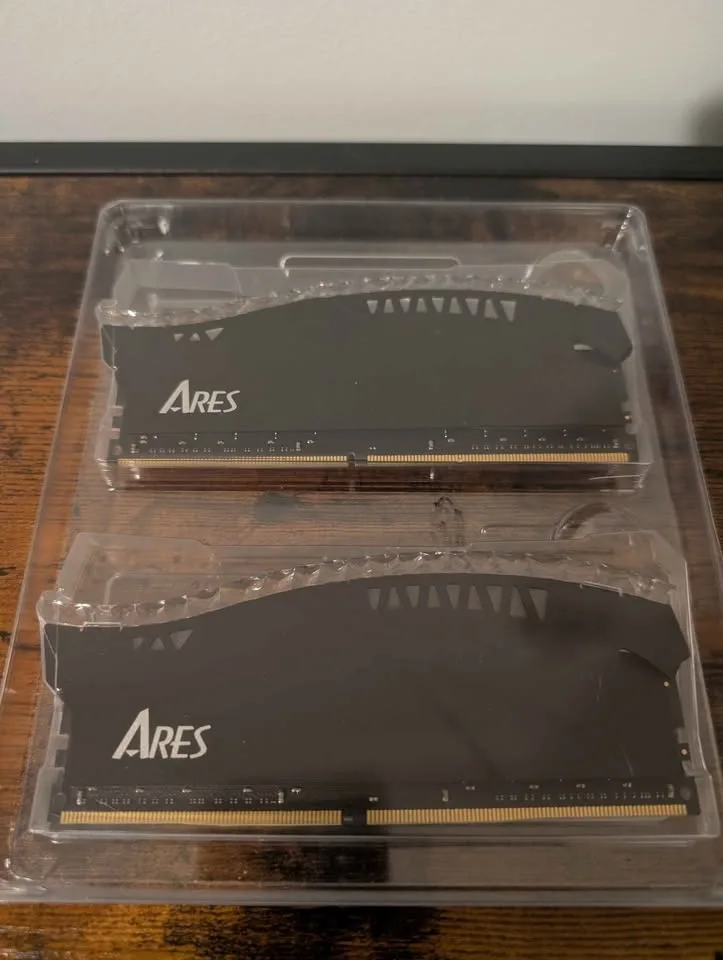 DATO 32GB - 16GB x2 DDR4 RGB RAM (3200MHz) image indicator(6)