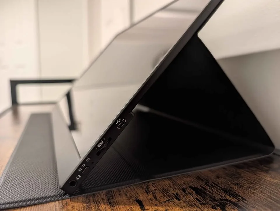 ZSCMALLS 15” Portable Monitor image indicator(4)