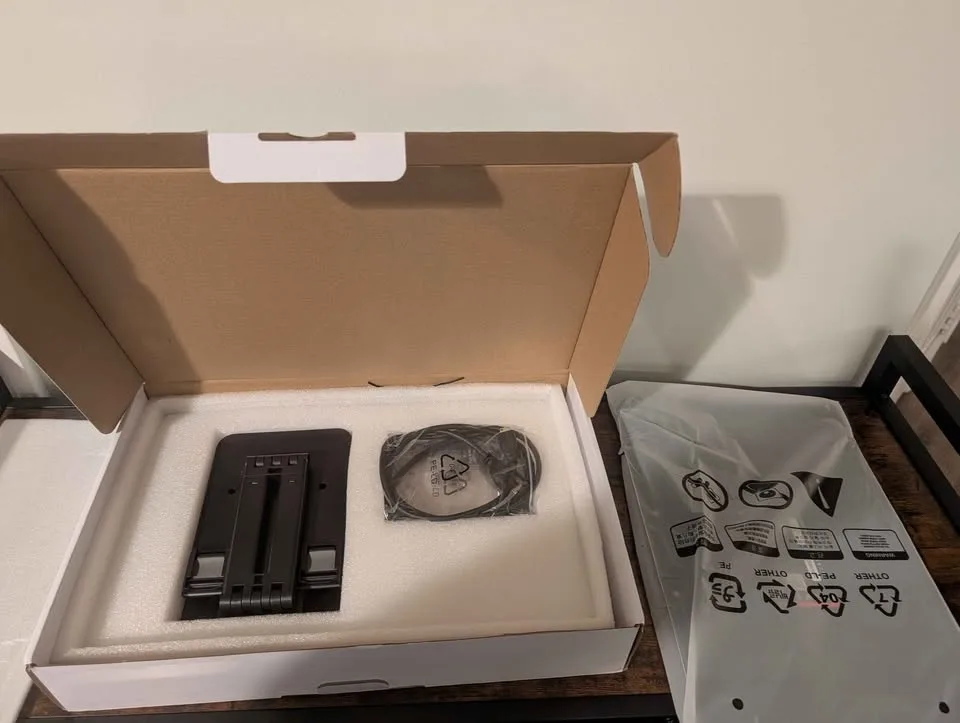 Ingnok 15.6” Portable Monitor (1080p FHD) image indicator(3)