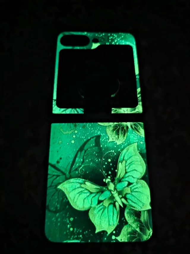 Unlocked Samsung Z Flip 5 image indicator(2)