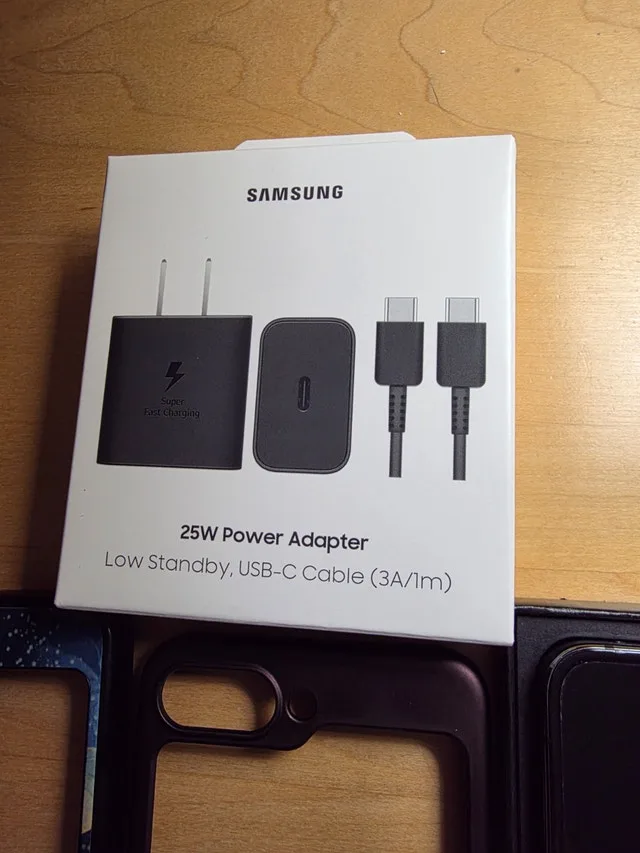 Unlocked Samsung Z Flip 5 image indicator(9)