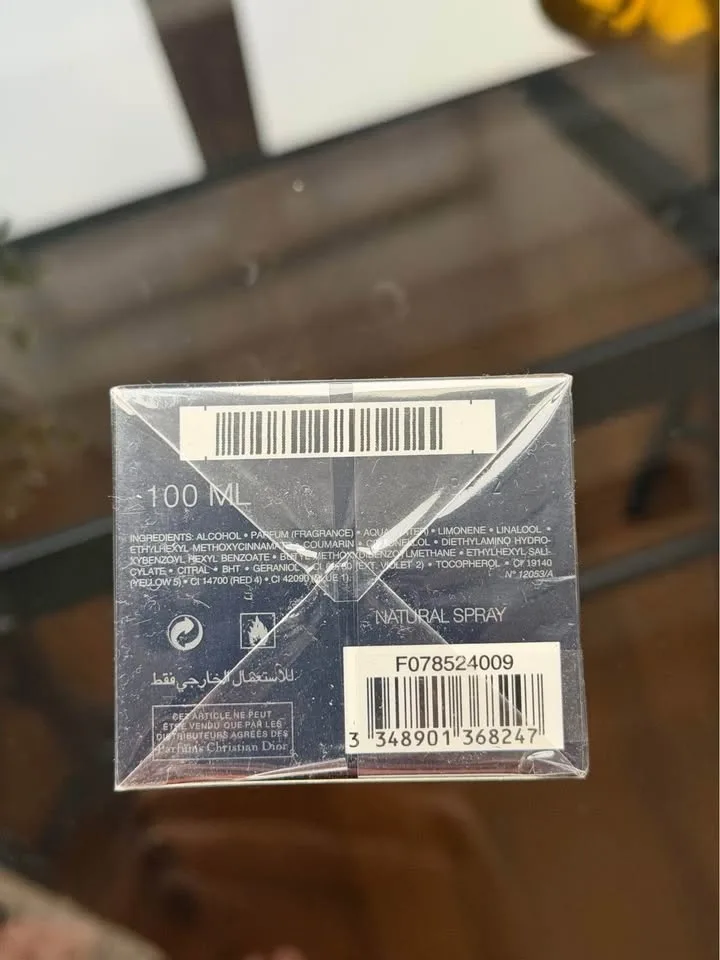 Dior Sauvage Eau de Parfum (100ml) image indicator(3)