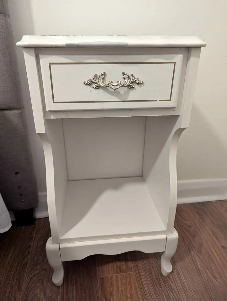2 small bedside tables - perfect for small spaces, CLEAR OUT SAL