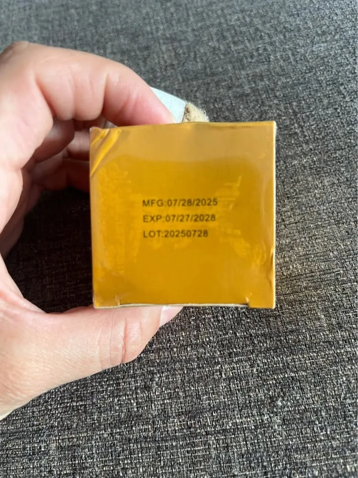 Botulinum Toxin & Bee Venom image indicator(4)