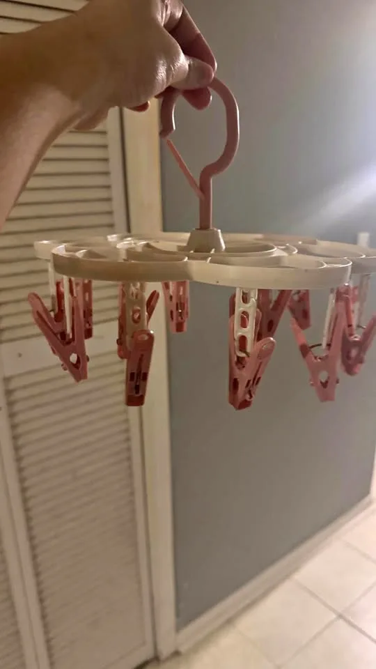 Cloth drying hanger