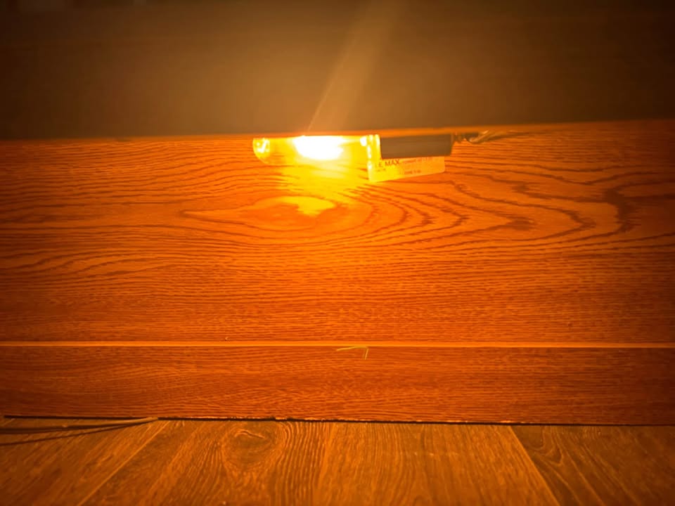 Bookshelf with lights - photo 4