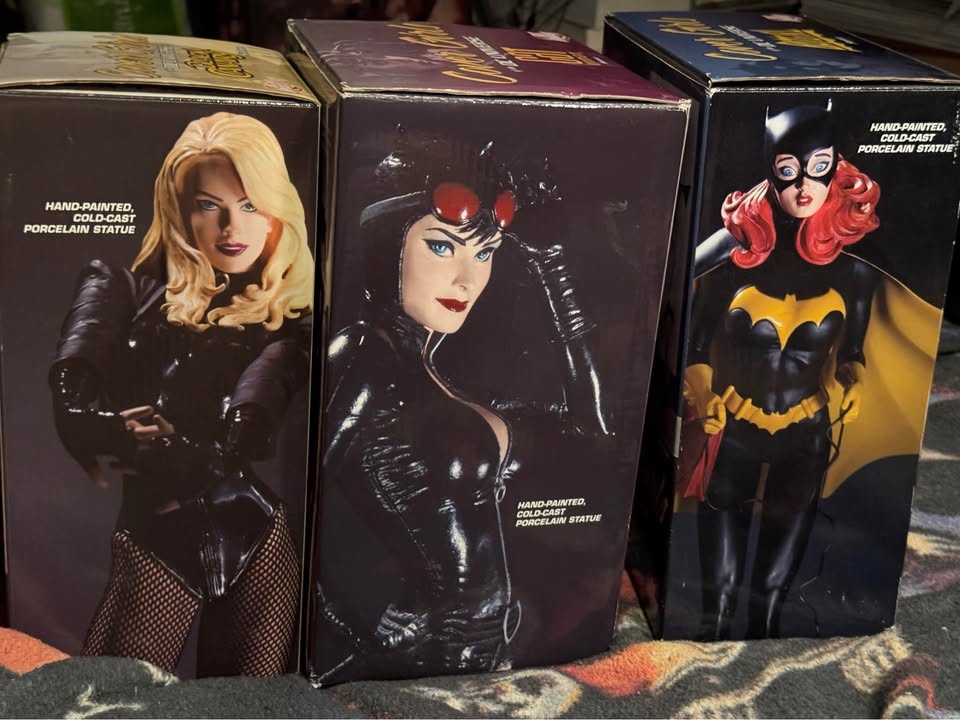 Adam Hughes statues lot! Best deal in the Internet world!! Great - photo 4